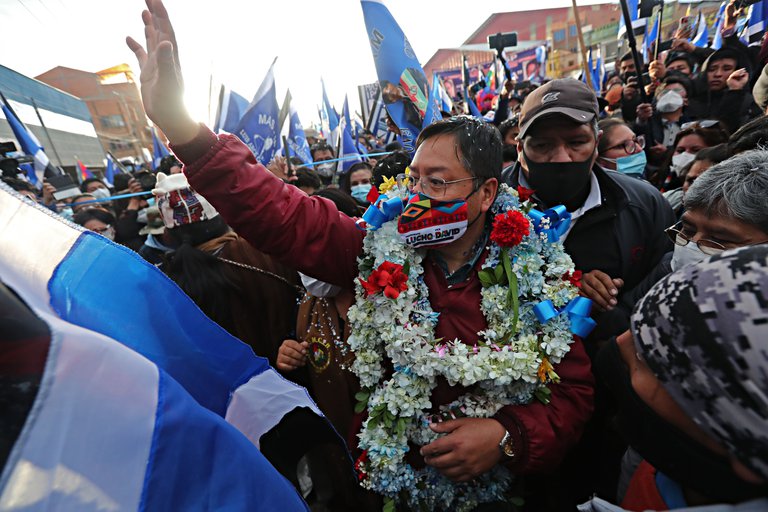 Bolivia: el candidato presidencial de Evo Morales fue denunciado por irregularidades en sus cuentas bancarias
