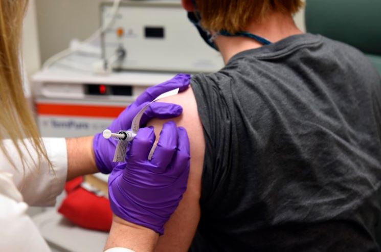 Pfizer comenzará a probar su vacuna contra el covid-19 en menores a partir de los 12 años