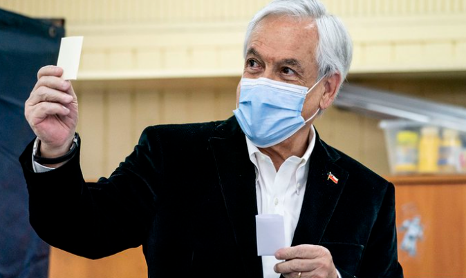 Votó Sebastián Piñera y advirtió que grupos minoritarios intentarán boicotear el plebiscito