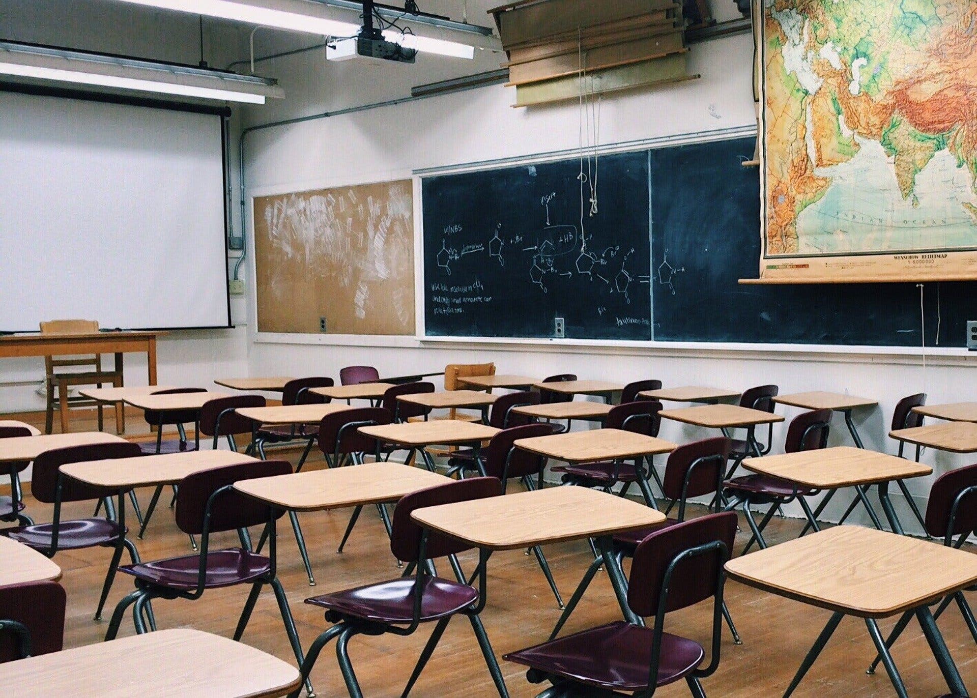 MEP se opone a que alumnos de centros educativos privados regresen antes a las aulas