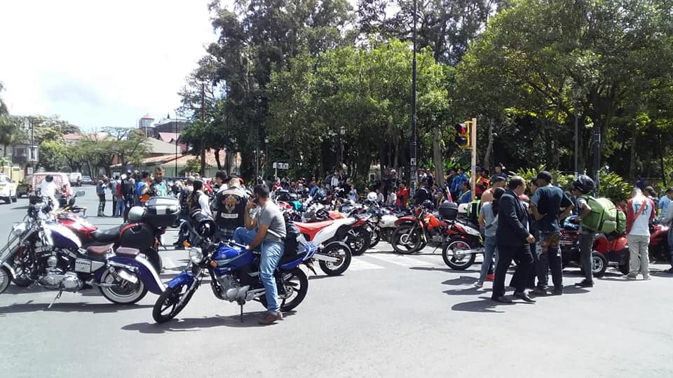 Motociclistas insisten en rebajo del marchamo y anuncian nueva manifestación