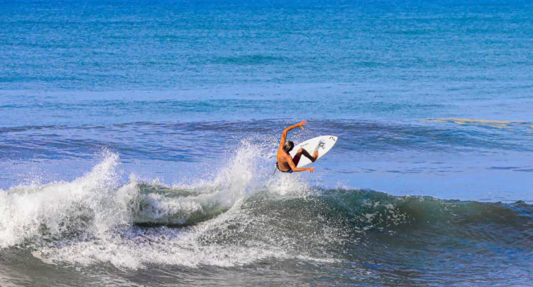 Surf listo para recibir turistas de todos los países  en las distintas playas de Costa Rica