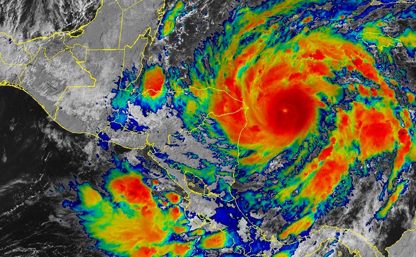 Huracán Eta alcanza categoría 4: CNE mantiene 63 personas albergadas en la Zona Sur