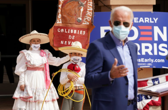 Encuesta entre los latinos: más del 60% apoya la candidatura de Joe Biden