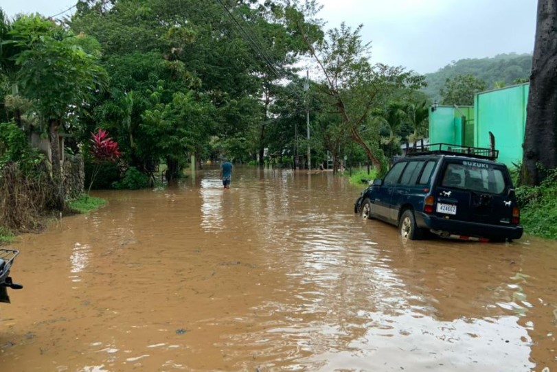 Costa Rica firma donación del BCIE por $500 mil para atender afectación indirecta del huracán Eta