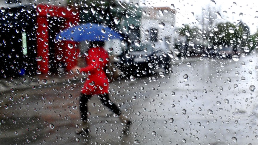 Onda tropical No. 54 mantendrá condiciones lluviosas en gran parte del país este lunes