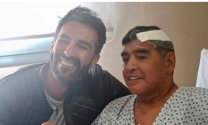 Allanan la casa y el consultorio del médico Leopoldo Luque por la muerte de Diego Maradona