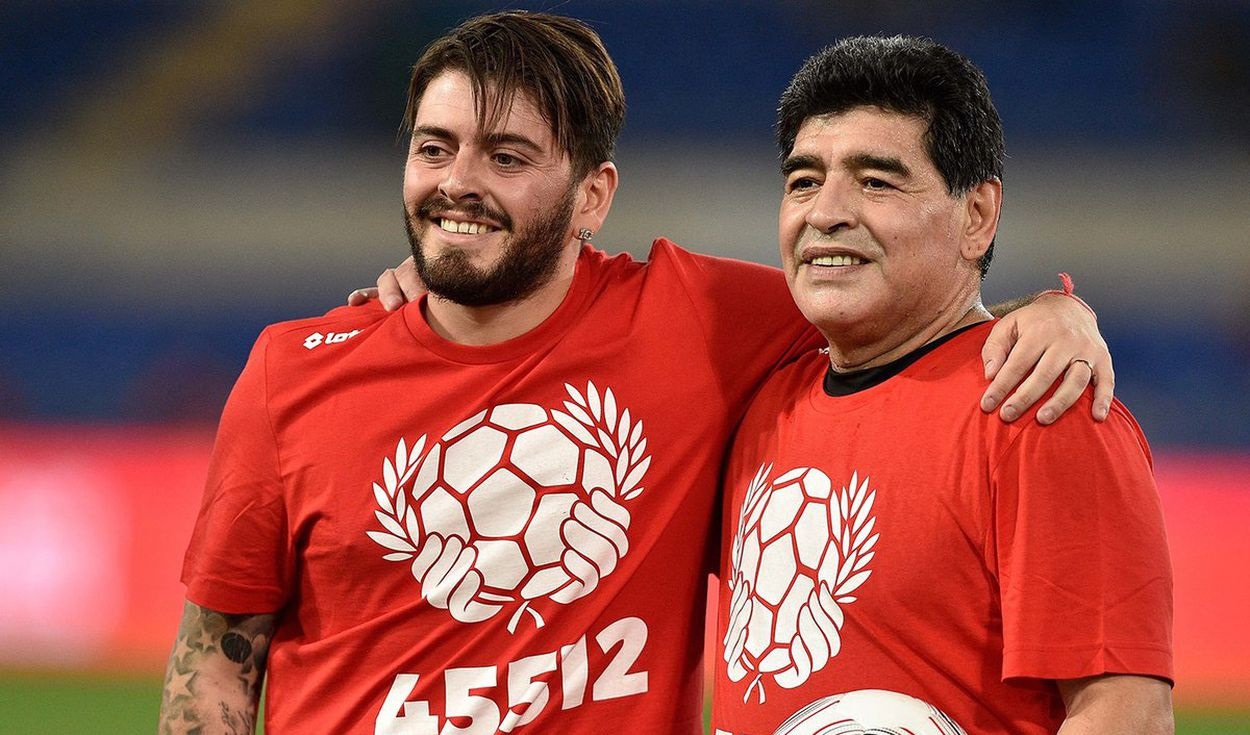 Hijo de Maradona sugiere que retiren la ‘10′ del Barcelona