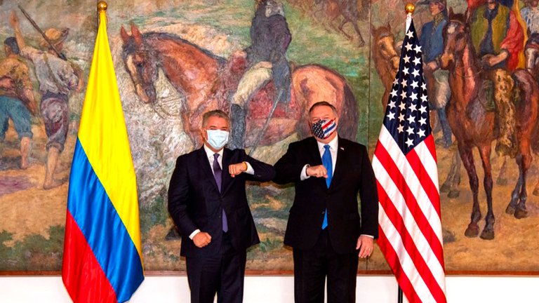 Mike Pompeo habló con Iván Duque sobre la crisis en Venezuela y confirmó que EEUU ayudará a las islas golpeadas por el huracán Iota