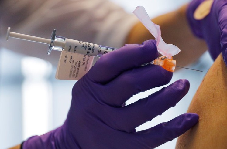 Se detectó en Estados Unidos la primer reacción alérgica grave a la vacuna de Pfizer: una trabajadora de la salud fue hospitalizada