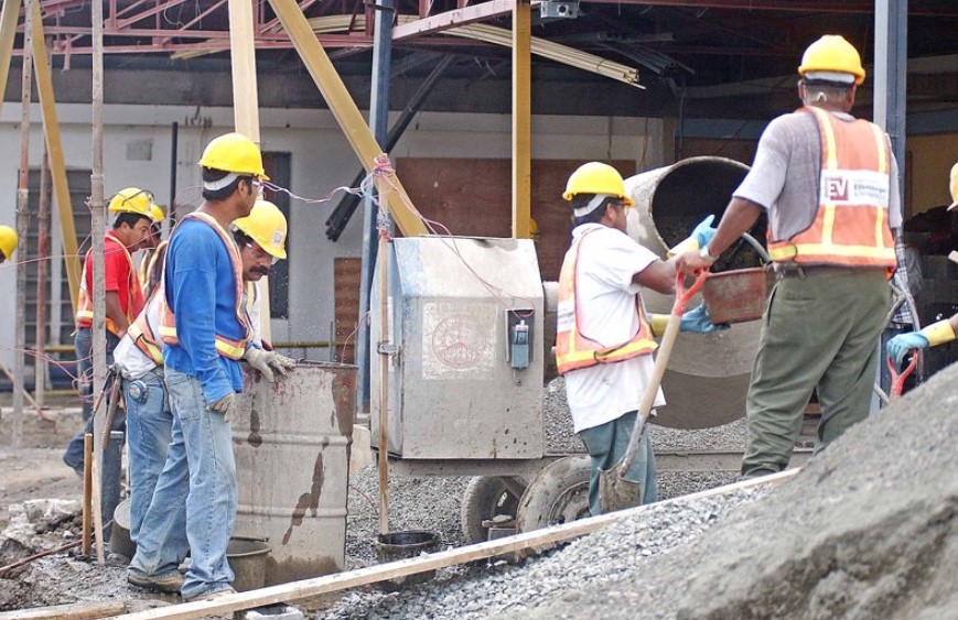 Cámara de la Construcción pide a trabajadores nicaragüenses evitar salir de Costa Rica en navidad y fin de año