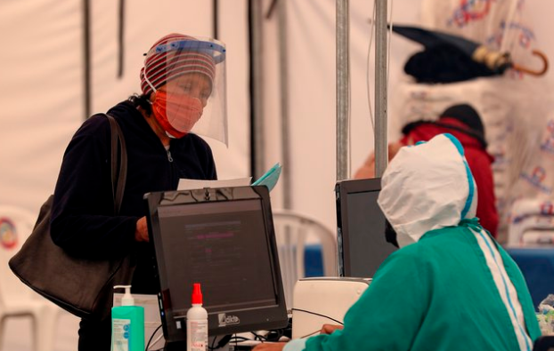 Ecuador recibirá dos millones de vacunas de Pfizer contra el coronavirus a partir de enero