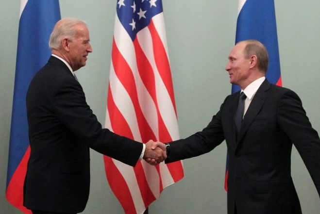Putin felicitó a Joe Biden por su victoria en las elecciones de EEUU: “Estoy listo para una colaboración y para establecer contactos con usted”