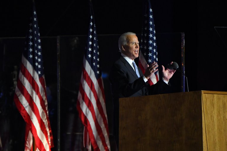 Joe Biden: “Los días más oscuros de la batalla contra el COVID-19 están delante nuestro, no detrás”