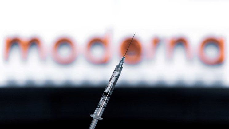 La FDA fijó la fecha de reunión para evaluar la autorización para la vacuna de Moderna en Estados Unidos