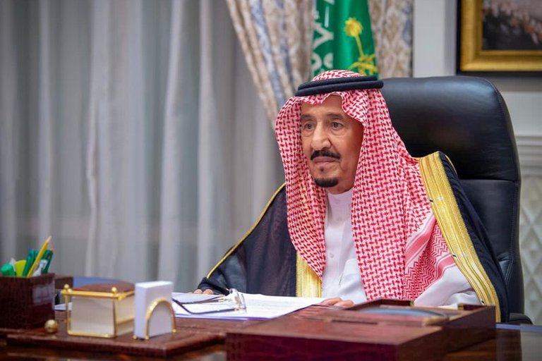 Arabia Saudita reabrirá su espacio aéreo y sus fronteras con Qatar después de más de tres años de tensiones