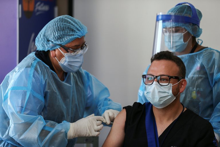 Ecuador anunció la importación de 5 millones de dosis de la vacuna contra el coronavirus de Oxford-AstraZeneca