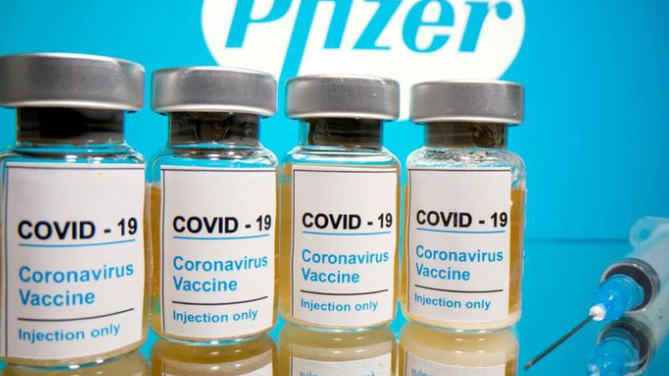 Pfizer anunció que su vacuna es eficaz contra la variante británica del coronavirus