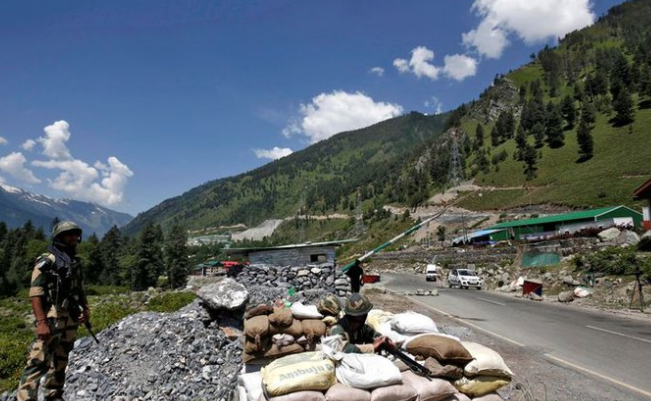 Nuevo enfrentamiento entre tropas indias y chinas en la frontera en disputa en el Himalaya