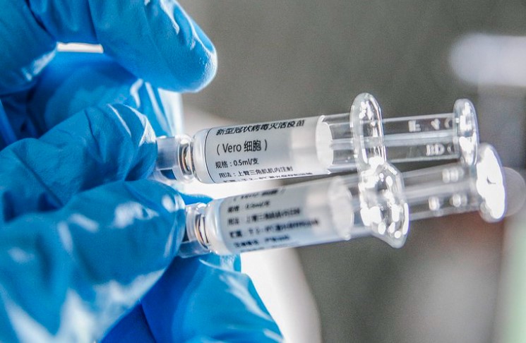 Europa recalibra sus vacunas ante el impacto de las nuevas cepas de coronavirus