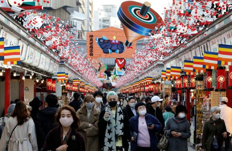Japón “contempla” decretar el estado de urgencia para la región del gran Tokio