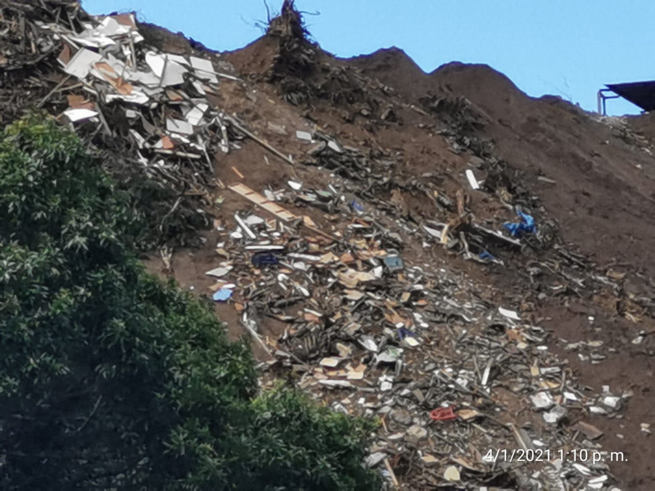 Diputados piden cuentas municipalidad de Santo Domingo por botadero ilegal de basura