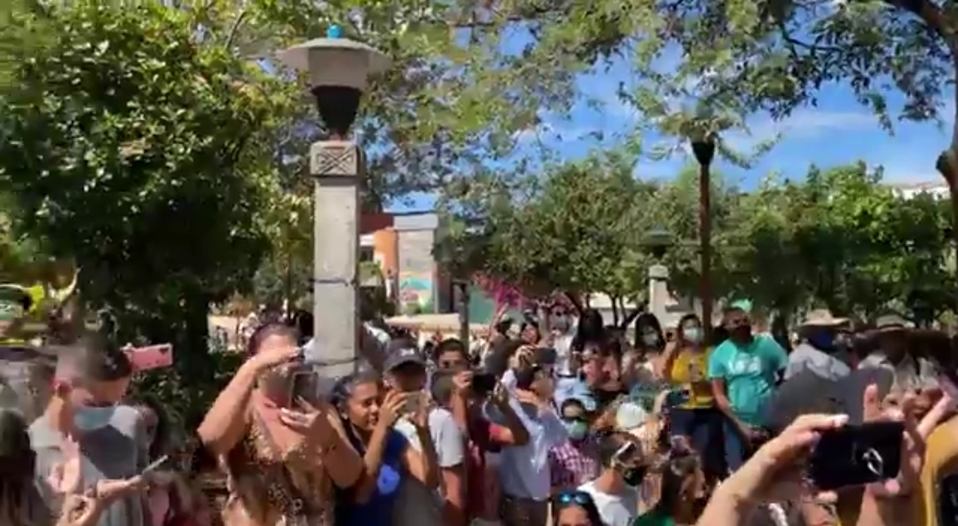 Alcalde de Santa Cruz califica como ‘desahogo’ fuerte aglomeración durante festejo cultural