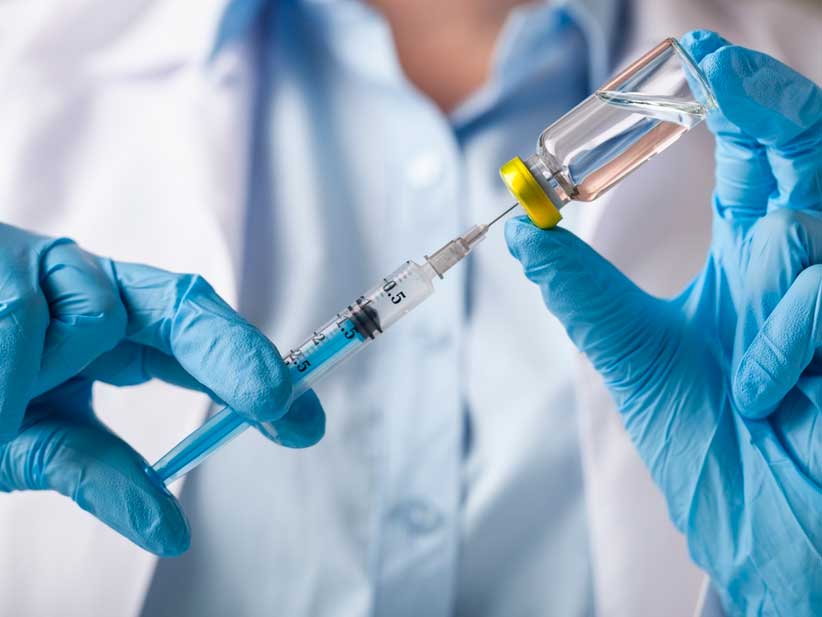 Trabajadores de salud en sector privado urgen ser vacunados pronto contra el Covid-19