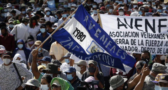 El Salvador conmemora el 29 aniversario de la firma de los acuerdos de paz con protestas