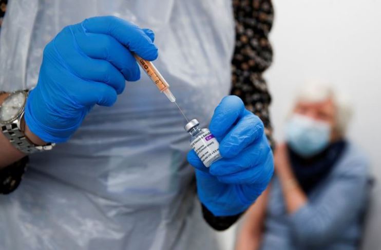 Alemania recomienda vacuna de Oxford y AstraZeneca sólo para personas menores de 65 años