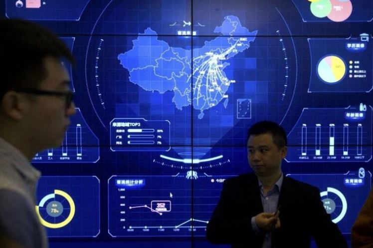 Crece bloque de países que alerta por maniobras de espionaje y búsqueda de influencia de China