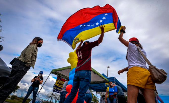 EEUU insistió en una transición democrática en Venezuela y calificó a Nicolás Maduro de dictador