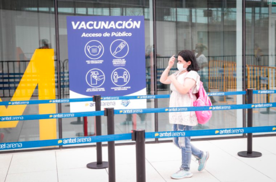 Uruguay espera alcanzar este lunes un 10% de su población vacunada con la primera dosis contra el COVID-19