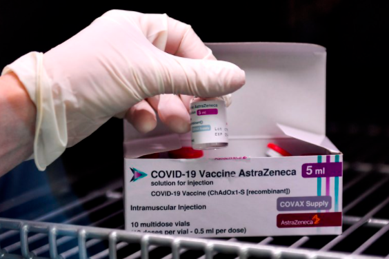La Agencia Europea de Medicamentos reiteró que la vacuna de AstraZeneca no presenta riesgos vinculados a la edad