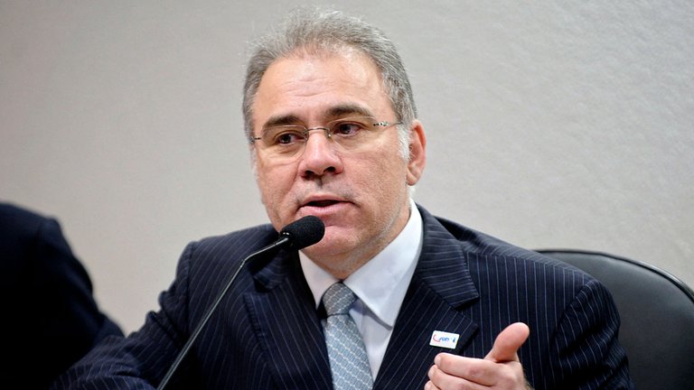 Bolsonaro nombró al cardiólogo Marcelo Queiroga como nuevo ministro de Salud, el cuarto desde que empezó la pandemia