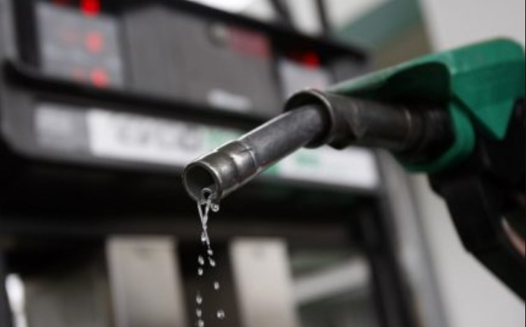 RECOPE solicita nuevo aumento de ¢57 en gasolina súper y ¢55 en regular