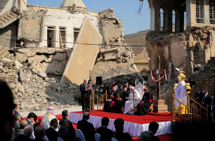 El papa Francisco se reunió con víctimas de ISIS en Irak: “El terrorismo nunca tiene la última palabra”