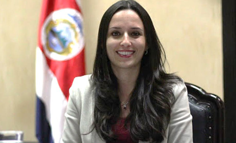 Exdiputada Natalia Díaz no descarta una doble candidatura para la Presidencia y diputación