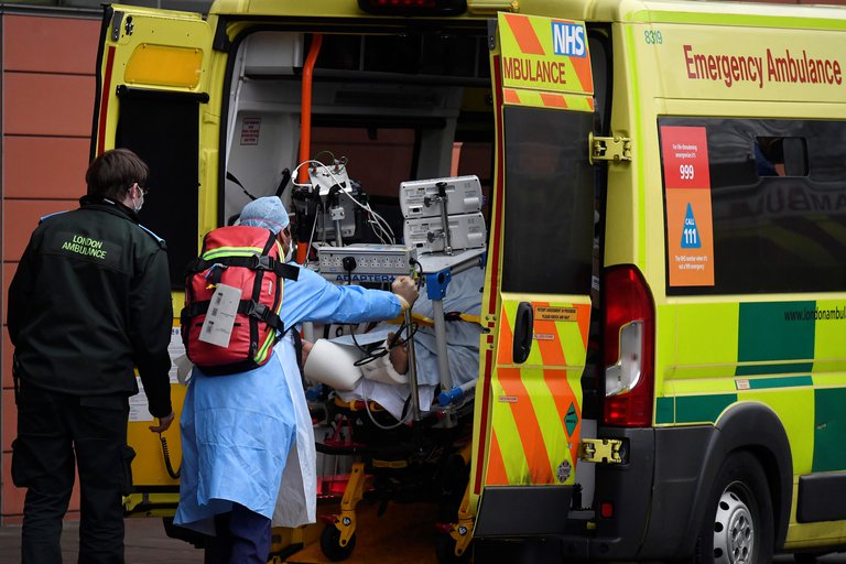 El Reino Unido registró cuatro muertes por COVID-19 en las últimas 24 horas, el número más bajo en siete meses