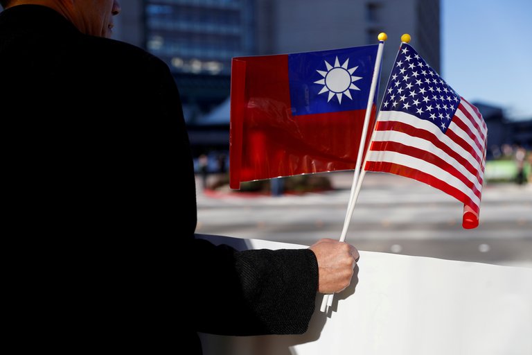 En medio de la creciente tensión con China, Estados Unidos anunció que incrementará sus contactos con Taiwán