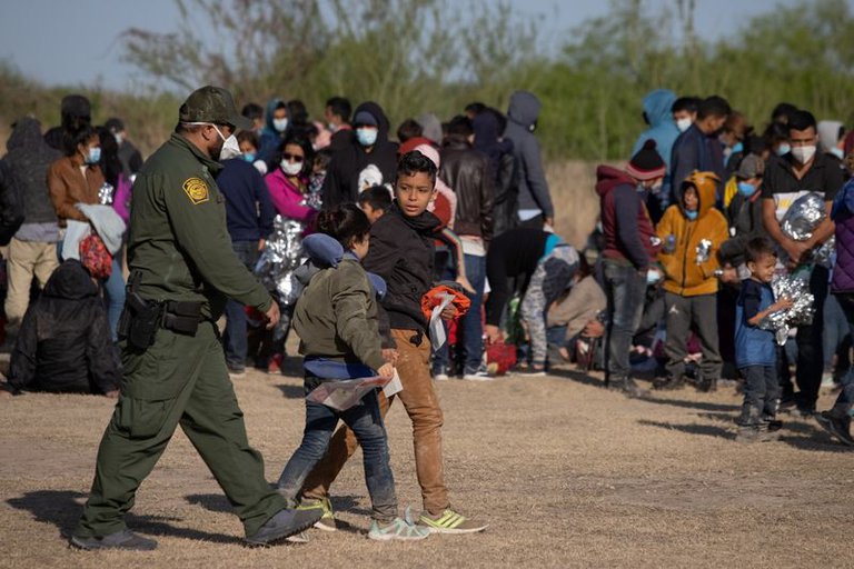 Crisis migratoria: 19.000 niños cruzaron la frontera EEUU – México, la mayor cifra en la historia
