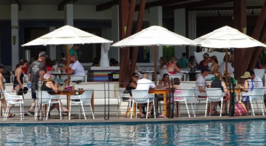 Hoteleros proyectan que recuperación económica tardará tres años tras ocupación en ‘temporada alta’