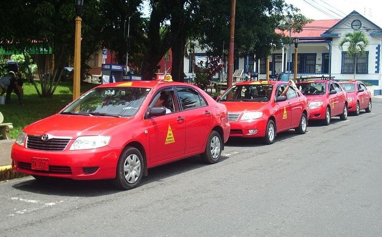 Aresep detecta serie de errores en plan piloto de APP que fiscalizaría a más de 11 mil taxistas