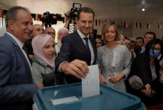 Bashar al Assad fue reelegido presidente de Siria con el 95,1% de los votos en unas elecciones calificadas de “farsa”