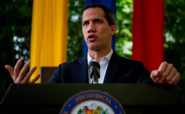 El gobierno interino de Juan Guaidó consideró que el proceso de negociación con la dictadura chavista debe comenzar “cuanto antes”