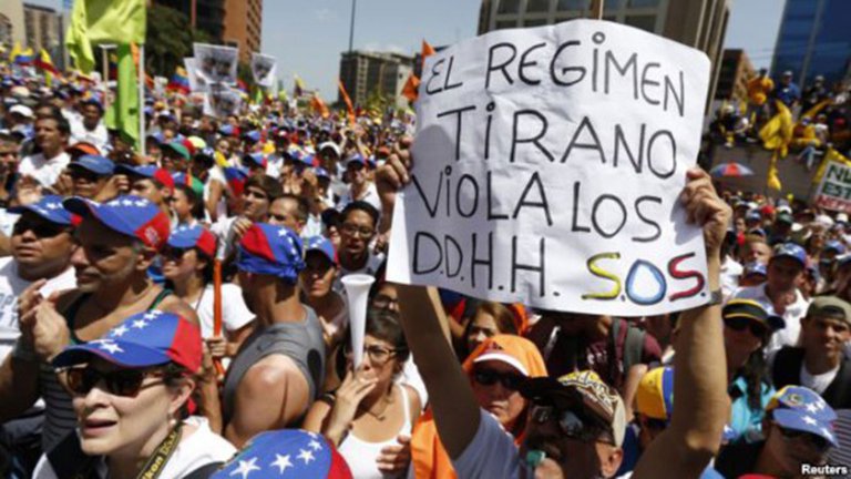 Denunciaron 115 violaciones al derecho a la defensa y exigencia de derechos humanos durante abril en Venezuela