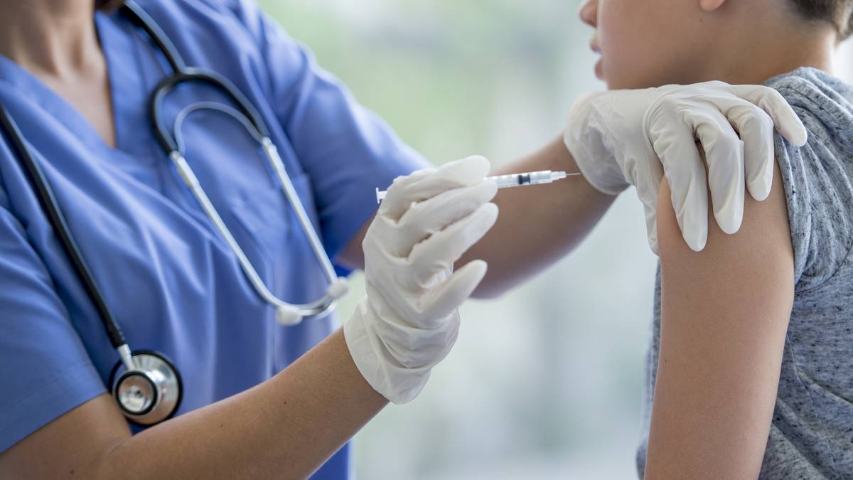 País vacunará contra el Covid-19 a personas entre los 12 y 16 años de edad
