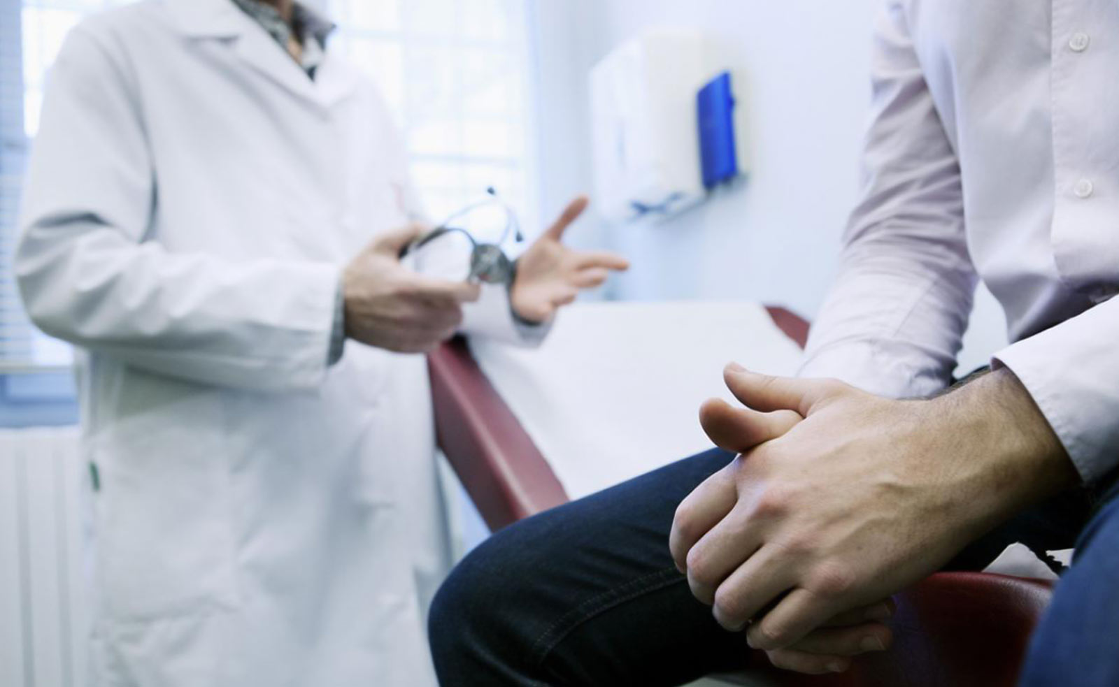 Especialistas piden a hombres no dejar pasar por alto examen de la próstata para poder tratar a tiempo este cáncer