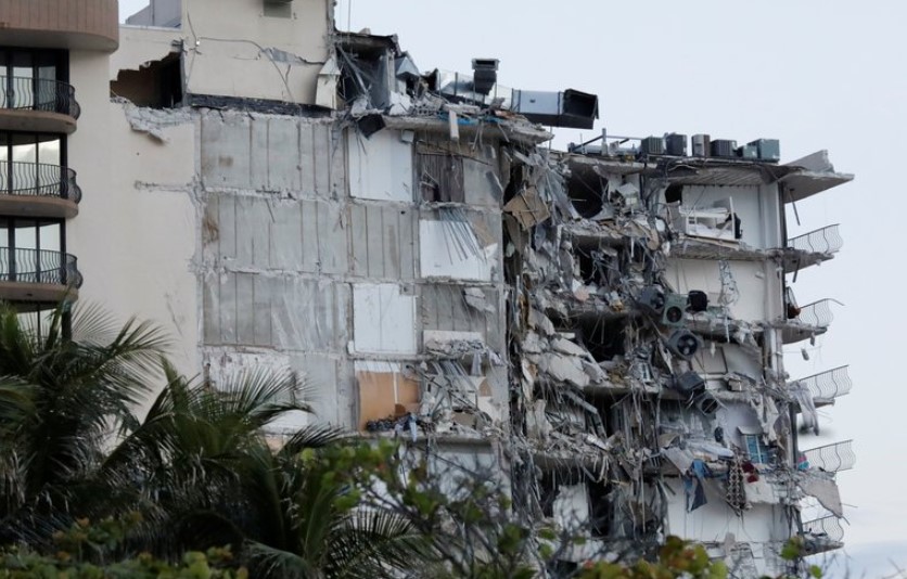 “Esto se veía venir”: las teorías sobre la causa del derrumbe del edificio residencial en Miami