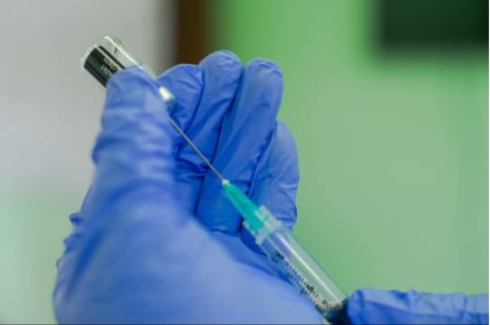 Comisión da aval para vacunar contra el Covid-19 a internos universitarios de medicina